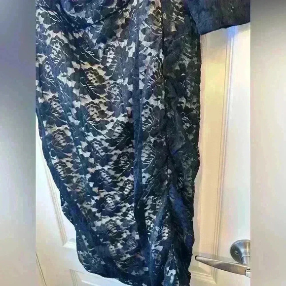 Torrid  - Lace overlaid bodycon dress - Picture 3 of 4